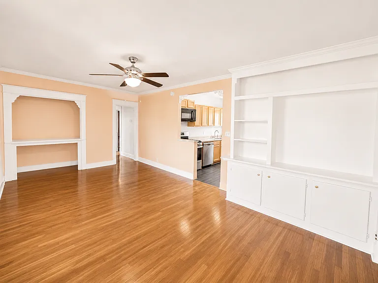 1801 Roanoke Ave — Photo 6