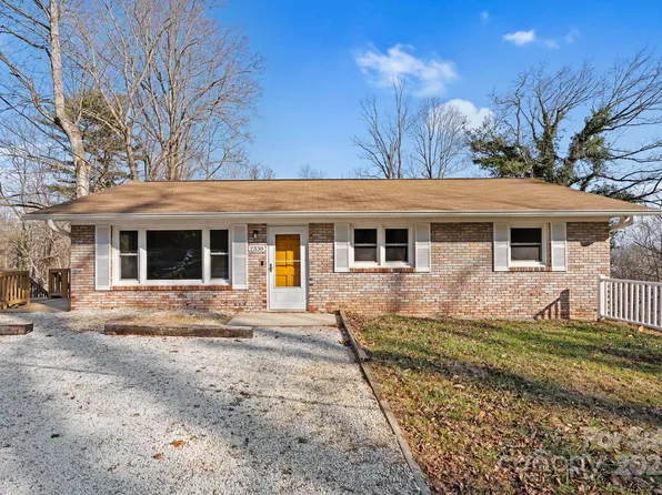 2338 Greater Druid Hills Blvd, Hendersonville, NC 28791