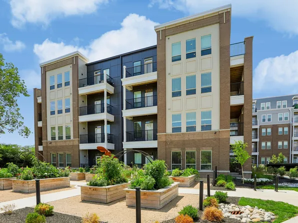 13111 Old Meridian St #284, Carmel, IN 46032