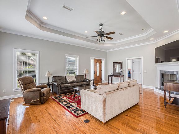 4th image of 217 Royale Orleans Ct