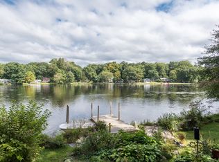 42 Shore Dr, Higganum, CT 06441