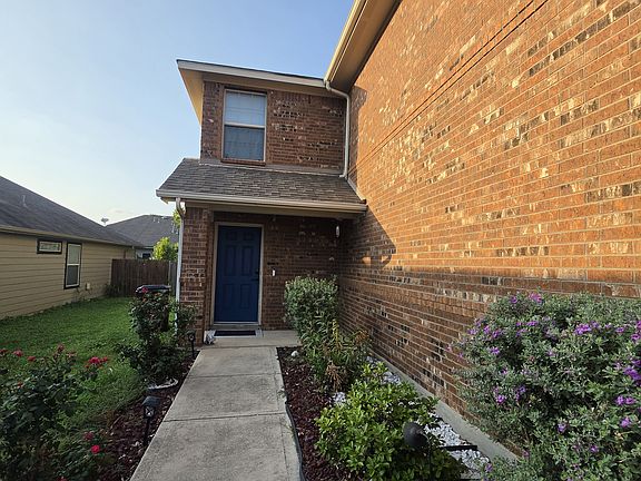 2nd image of 6511 Candlearch Cir