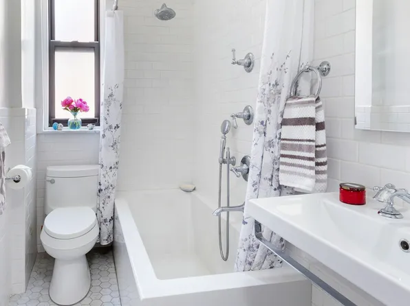 300 West 72nd Street 6E image 7 of 7