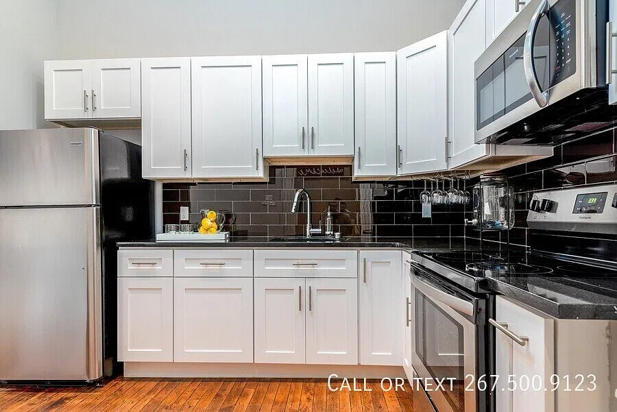 Newly Renovated 1bd at the Breeze! Pets are welcome! — Photo 1
