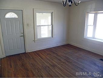 4th image of 3329 Market St