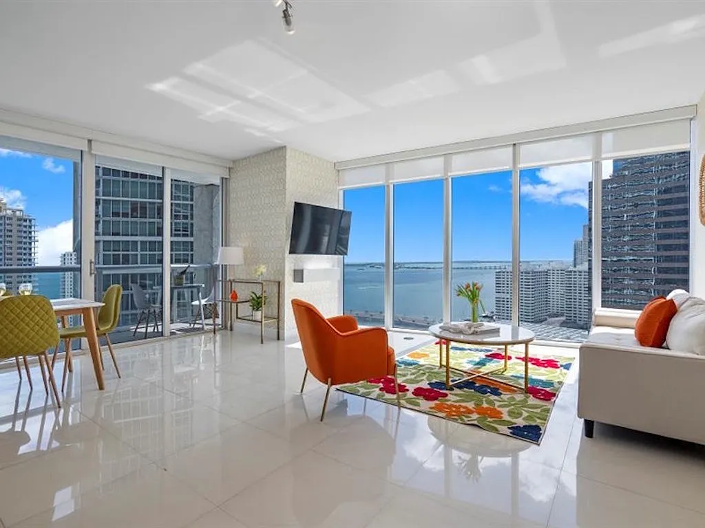 2 bed, 1347 sqft, $6,500 — Photo 2