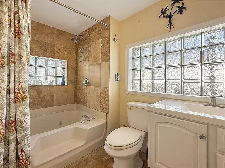 117 E Lake Roy Dr SE — Photo 12