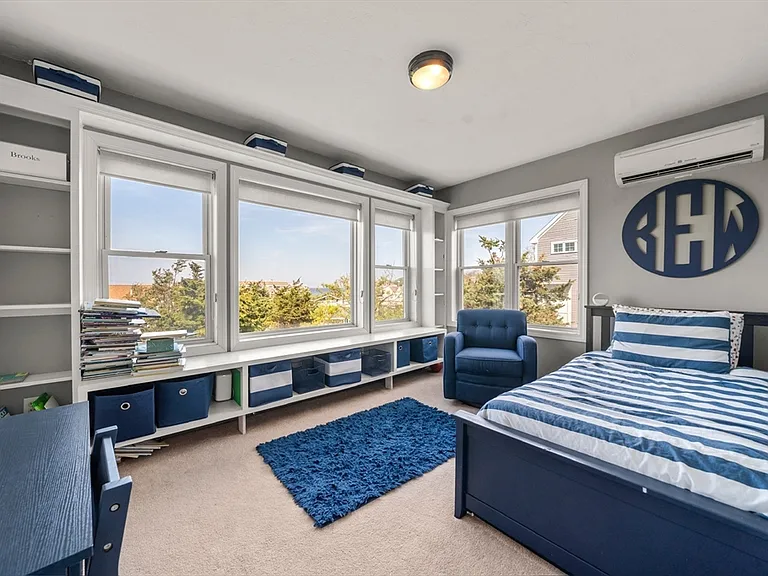 11 Kevin Ave — Photo 29