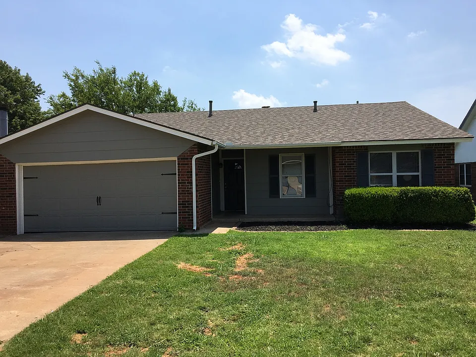 10050 Southridge Dr