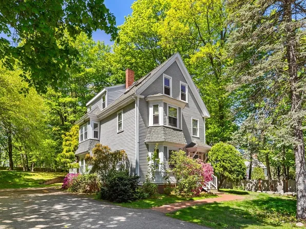 956 Bay Rd #1, South Hamilton, MA 01982
