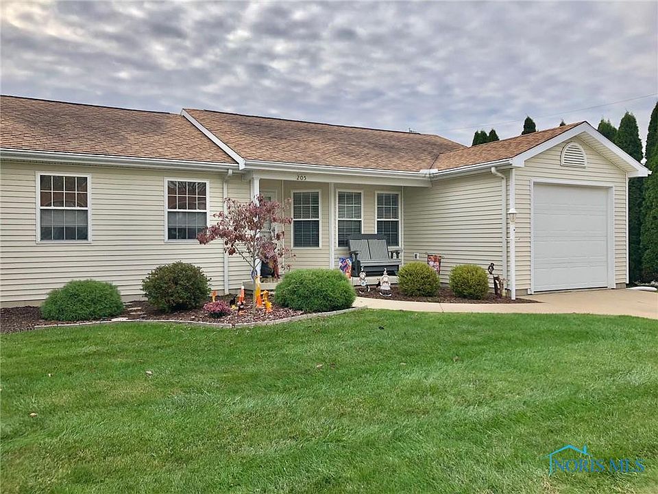 1st image of 205 Rose Dr #3