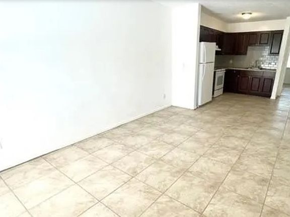 5th image of 9818 N 12th St #B
