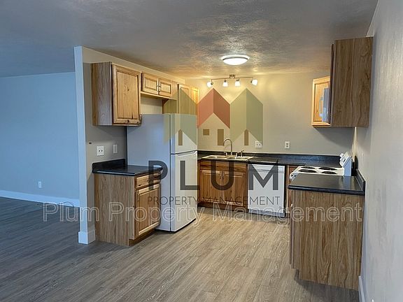 4th image of 2501 55th St Unit B
