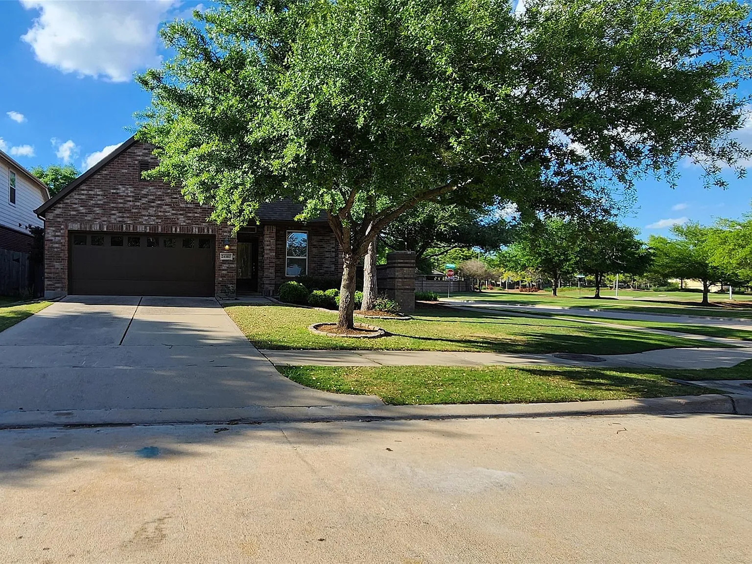 3 bed, 1580 sqft, $2,300 — Photo 2