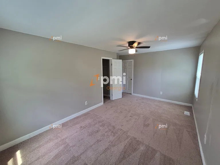 365 Elder St — Photo 8