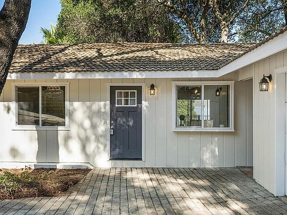 5th image of 3015 Southlake Dr