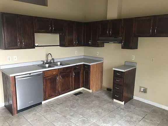 3rd image of 4748 Brierley Dr
