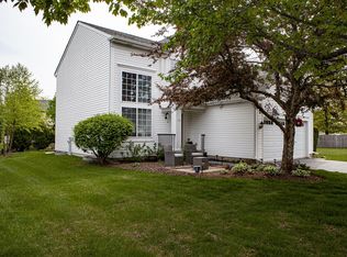 1366 Belle Haven Dr, Grayslake, IL 60030