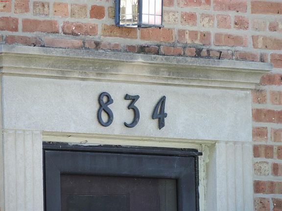 2nd image of 834 N Harvard Ave
