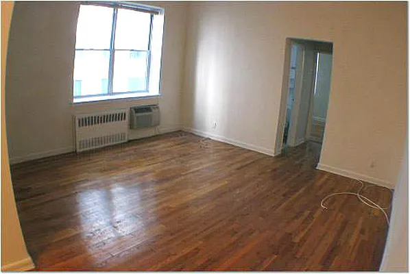 Rented by 4 Points Properties | media 1