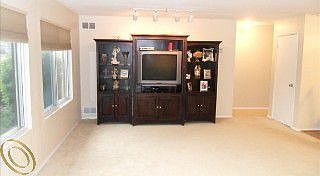 4th image of 2463 Chata Dr