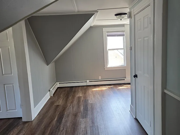 17 Clinton Ave #3 — Photo 9