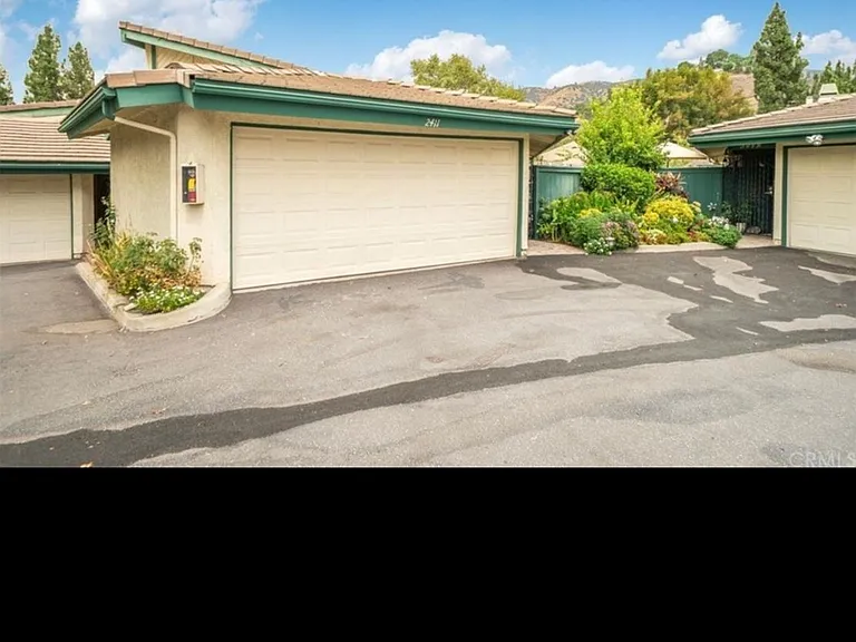 2411 E Greenview Dr — Photo 26