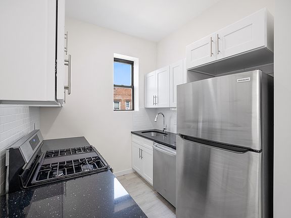 5th image of 86-22 Jamaica Ave #3F