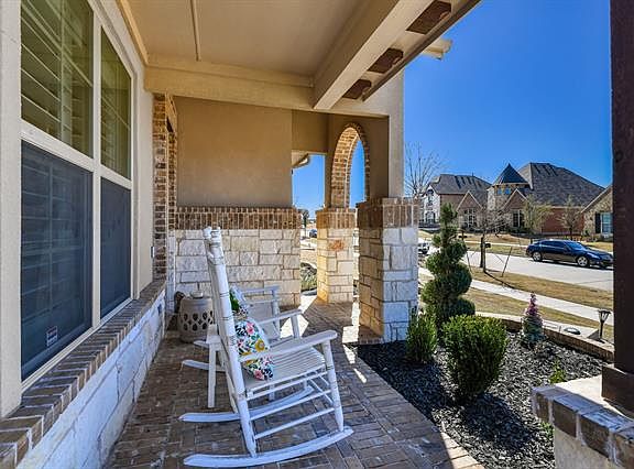 4th image of 14182 Susana Ln
