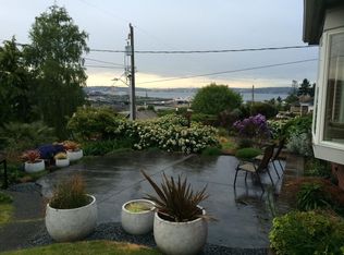 2569 24th Ave W, Seattle, WA 98199