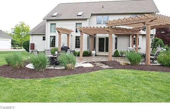 3rd image of 9582 Amberwood Ct