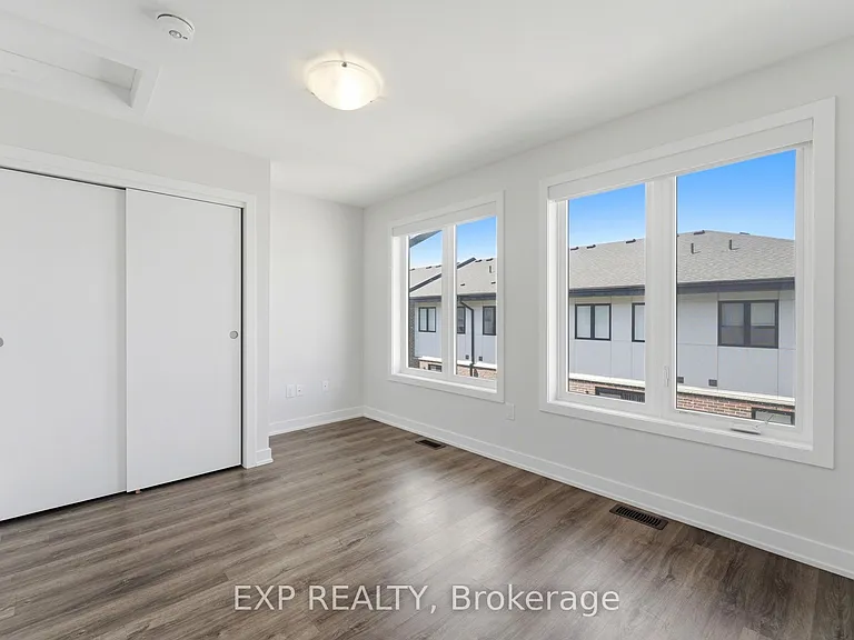 19 Markle Cres — Photo 25