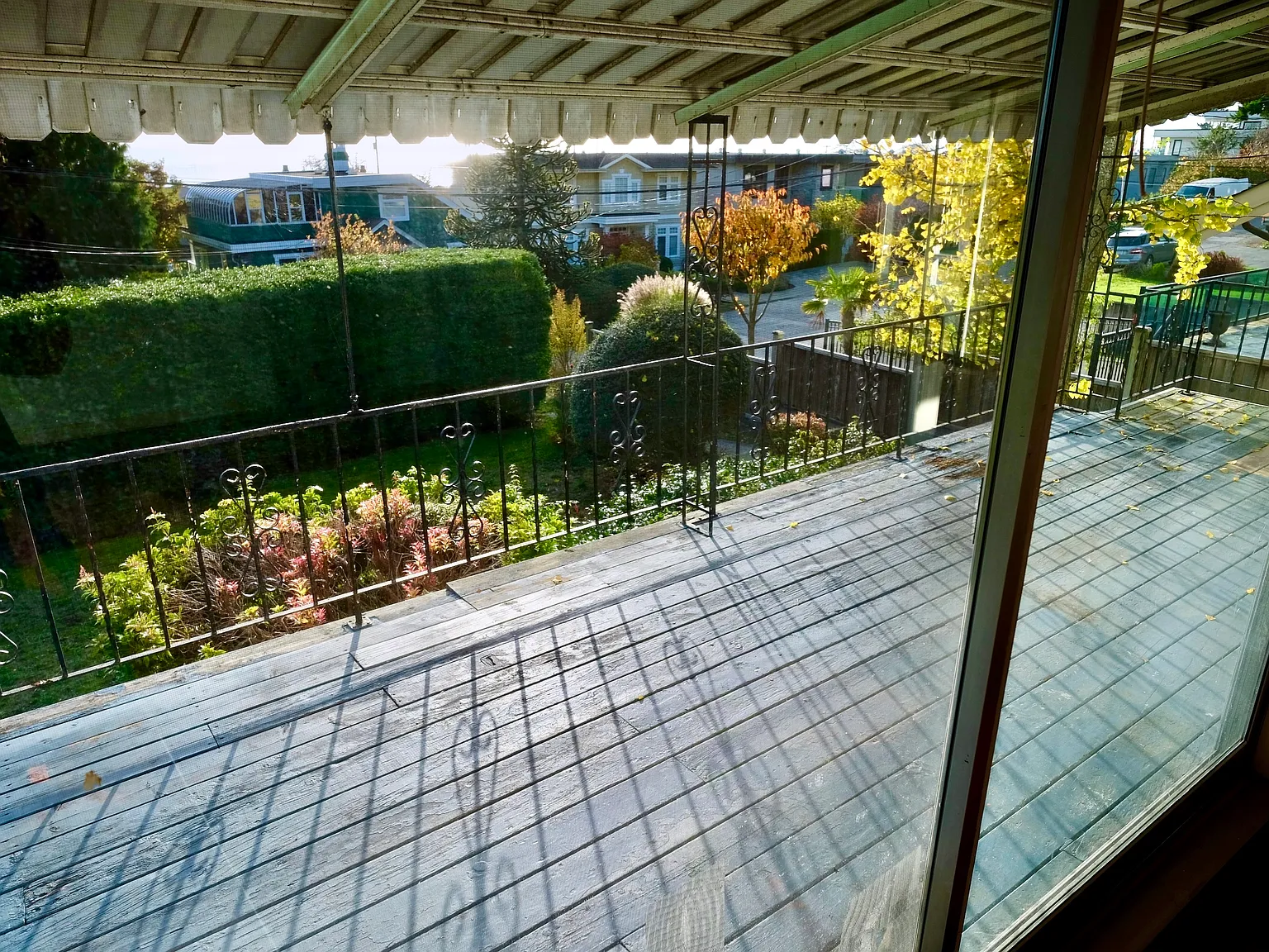 14683 West Beach Ave White Rock — Photo 2