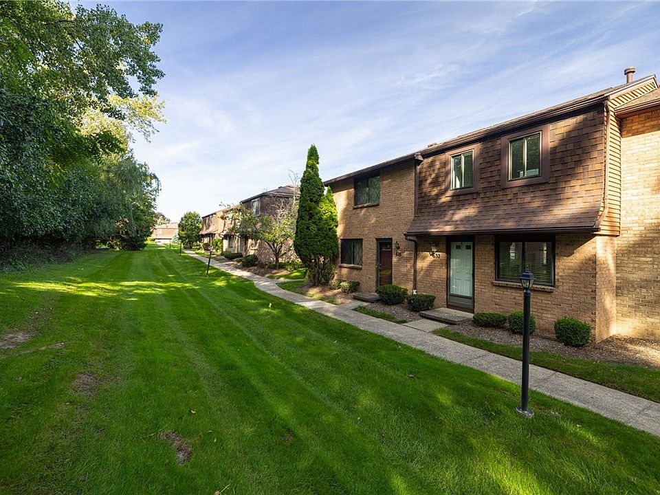 1st image of 632 Surrey Hill Way