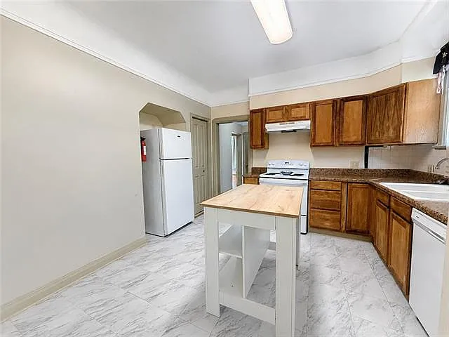 2 bed, 1.0 bath, 1200 sqft, $1,400 — Photo 4
