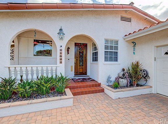 4th image of 21622 Scannel Ave