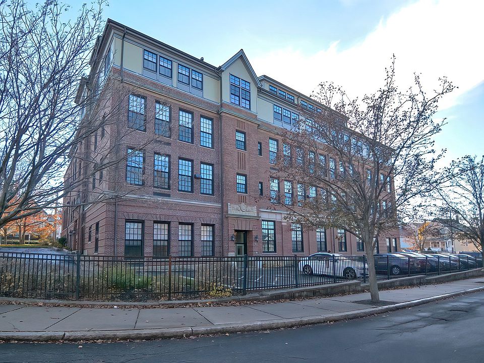 1st image of 72 Ashland St APT 410