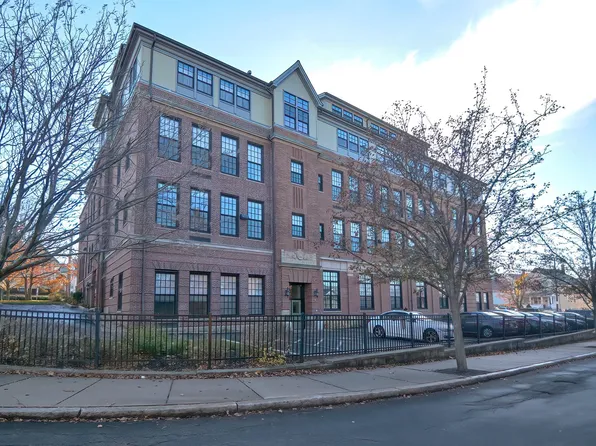 72 Ashland St APT 410, Malden, MA 02148