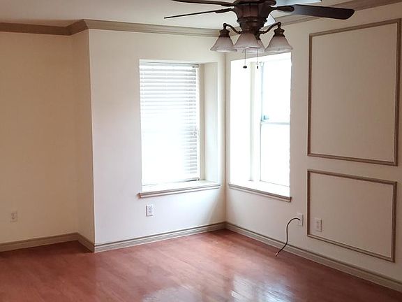4th image of 12644 Bay Ave