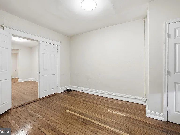 711 Harvard St NW — Photo 3