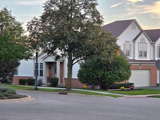 2801 Waterfront Ave, Algonquin, IL 60102