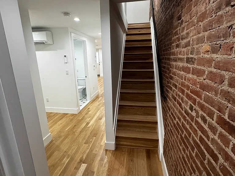 269 Alexander Ave #1B — Photo 5