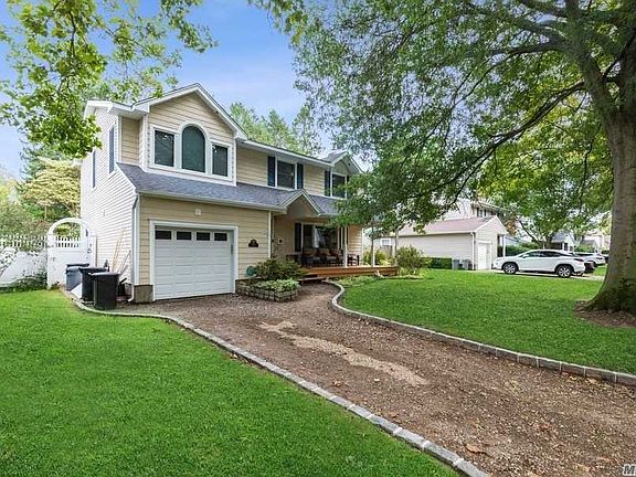 4th image of 34 Munson Ct