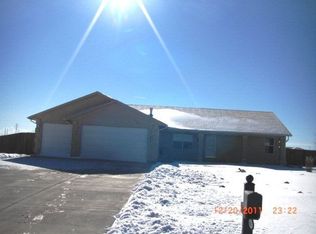 960 E Walden Dr, Pueblo West, CO 81007