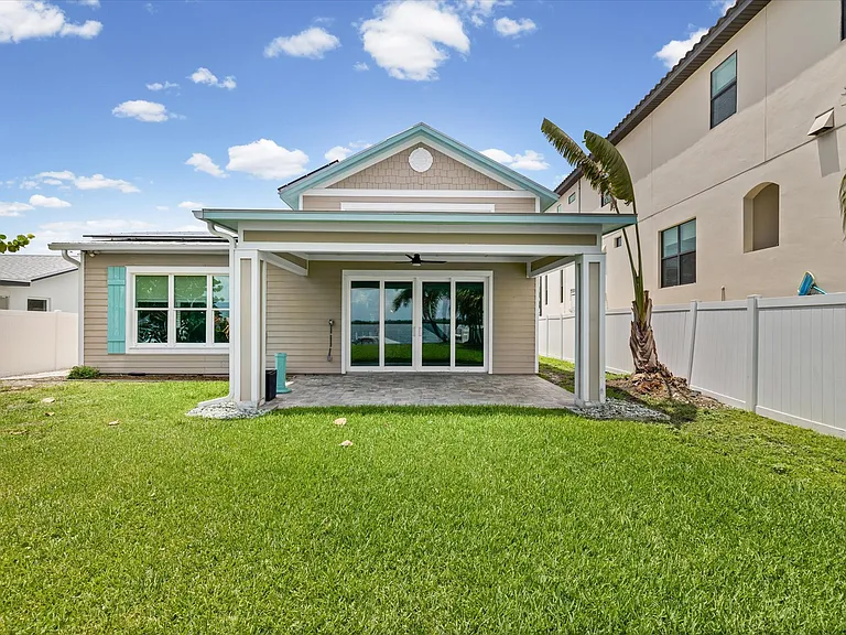 6323 Bayou Grande Blvd NE — Photo 43