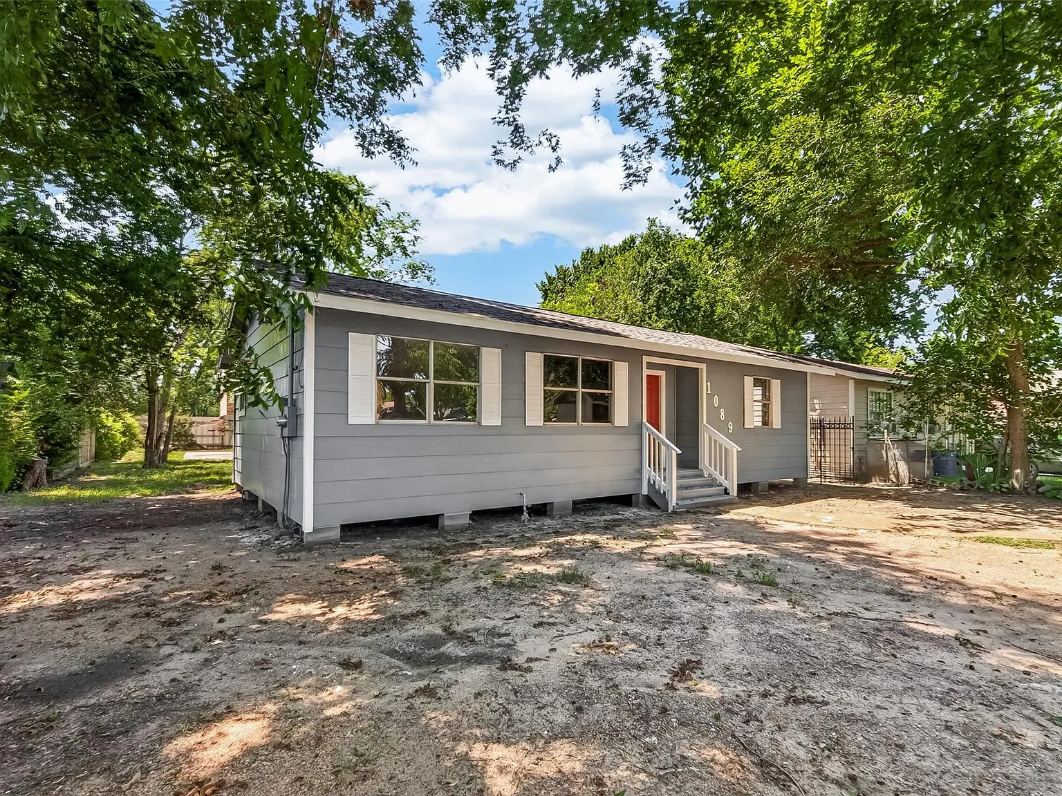 3 bed, 1.0 bath, 948 sqft, $1,495 — Photo 2