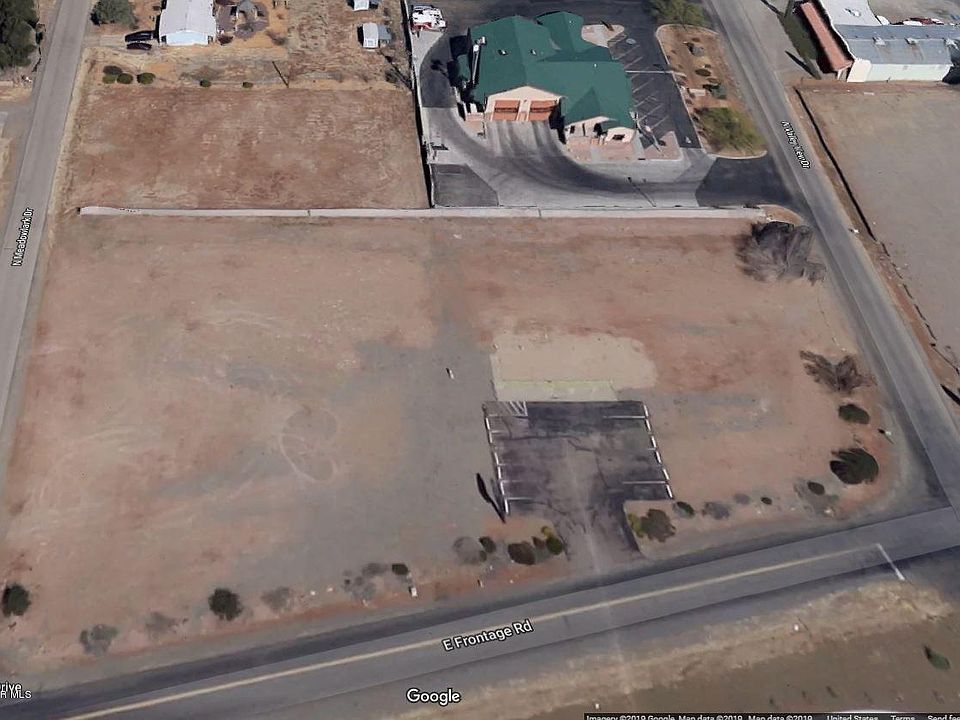 1st image of 2761 N Meadowlark Dr