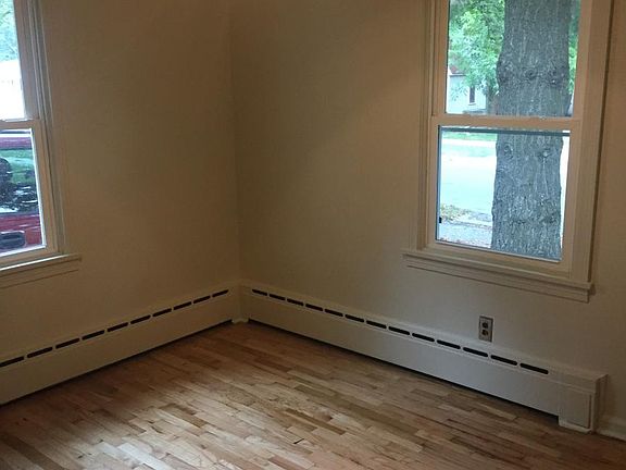 5th image of 520 S Holmes St