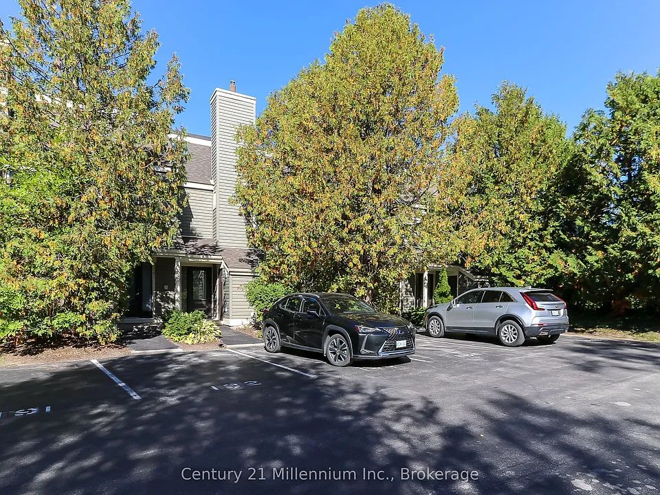 194 Escarpment Cres