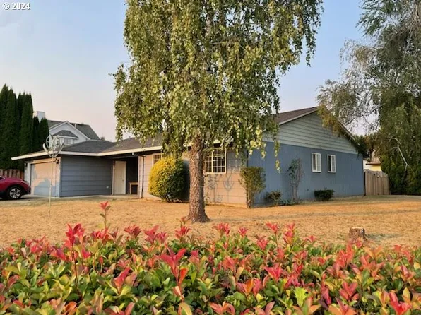 1025 SW Goucher St, McMinnville, OR 97128